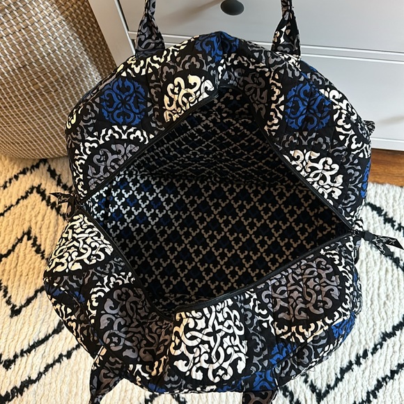 Vera Bradley Duffle - Picture 5 of 5